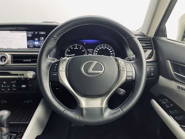 レクサス ＧＳ 350 Iパッケージ 道央・札幌 2015(平27)年 3.9万km ソニックチタニウム ・ワンオーナー/・４WD/・寒冷地仕様/・メーカーナビ/　CD/DVD/Blu-ray/SD/BT/フルセグ/・バックカメラ/・ステアリングスイッチ/・ビルトインETC/・前後ドライブレコーダー/・プリクラッシュセーフティ/・レーンキープアシスト/・レーダークルーズコントロール/・クリアランスソナー/・オートハイビーム/・BSM/・レザーシート/・前席パワーシート/・前席エア/シートヒーター/・電動リアトランク/・キセノンヘッドライト/・フォグライト/・ヘッドライトウォッシャー/・プッシュスタート/・スマートキー/・純正フロアマット/・ドアバイザー/・純正AW付スタッドレス積込/　225/50/R17