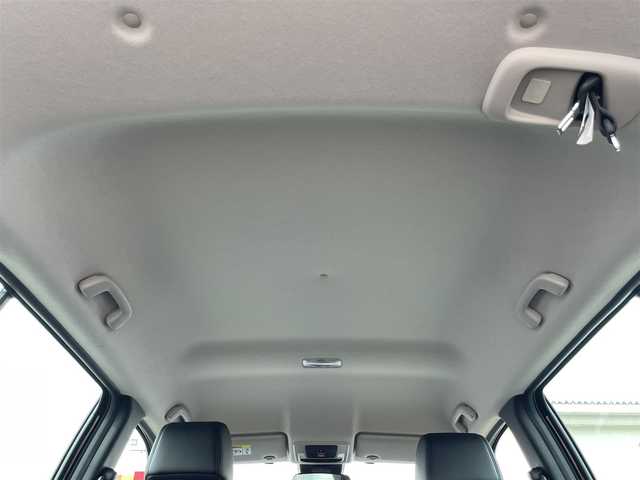 ホンダ ＷＲ－Ｖ Z+ ブラックスタイル 群馬県 2025(令7)年 0.1千km クリスタルブラックパール 登録済み未使用車/ホンダセンシング/・衝突軽減ブレーキ/・アダプティブクルーズコントロール/・車線維持支援/・踏み間違い衝突軽減システム/・パーキングセンサー/・先行車発進お知らせ/・標識認識/・オートハイビーム/純正9インチホンダコネクトナビ/　　Bluetooth/フルセグ/FM/AM/    AppleCarPlay/AndroidAuto/BLACKSTYLE/バックカメラ/ハーフレザーシート/オートLEDヘッドライト/フォグランプ/純正17AW/革巻きステアリング