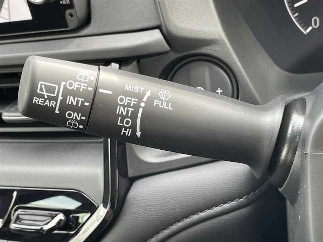 ホンダ ＷＲ－Ｖ Z+ ブラックスタイル 群馬県 2025(令7)年 0.1千km クリスタルブラックパール 登録済み未使用車/ホンダセンシング/・衝突軽減ブレーキ/・アダプティブクルーズコントロール/・車線維持支援/・踏み間違い衝突軽減システム/・パーキングセンサー/・先行車発進お知らせ/・標識認識/・オートハイビーム/純正9インチホンダコネクトナビ/　　Bluetooth/フルセグ/FM/AM/    AppleCarPlay/AndroidAuto/BLACKSTYLE/バックカメラ/ハーフレザーシート/オートLEDヘッドライト/フォグランプ/純正17AW/革巻きステアリング