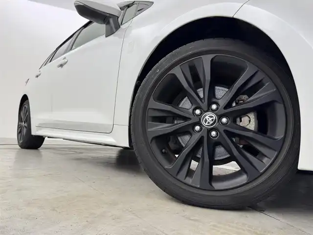 トヨタ カローラツーリング ハイブリッド W×B 50ミリオンED 福岡県 2022(令4)年 2.4万km プラチナホワイトパールマイカ 禁煙車/純正8型ディスプレイオーディオ/(Bluetooth/Miracast)/バックカメラ/シートヒーター/レーダークルコン/ステアリングヒーター/BSM/LEDヘッドライト/オートハイビーム/スマートキー/スペアキー/プッシュスタート