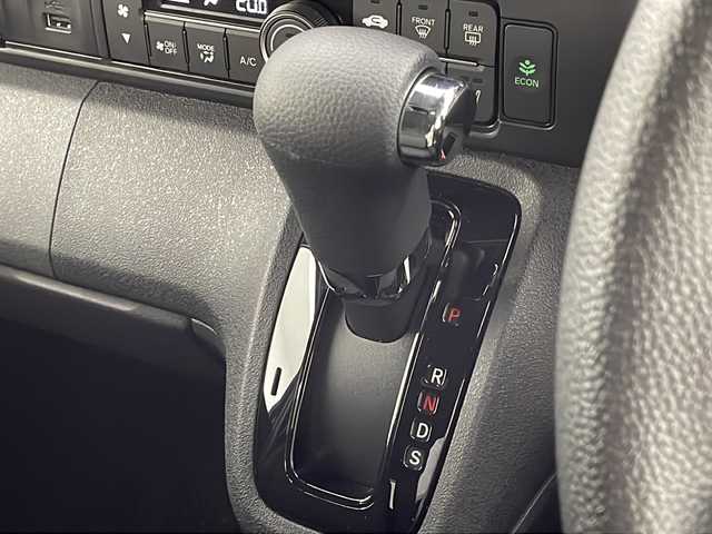 ホンダ Ｎ ＢＯＸ カスタム 千葉県 2024(令6)年 0.4万km クリスタルブラックパール Gathersディスプレイオーディオ/Honda SENSING/追従クルーズコントロール/レーンキープアシスト/衝突軽減ブレーキ/オートマチックハイビーム/LEDヘッドライト/バックカメラ/前側ドライブレコーダー/ビルトインETC/前席シートヒーター/スマートキー/プッシュスタート