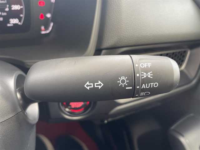ホンダ シビック タイプR 青森県 2025(令7)年 0.3万km チャンピオンシップホワイト ●Honda　CONNECT　ディスプレイナビ地デジ/●バックカメラ/●Honda LogR/●Honda SENSING/●TYPE R専用ステアリングホイール（アルカンターラ(R)）/●TYPE R専用ステアリングエンブレム/●ステンレス製スポーツペダル/●アルミ製シフトノブ/●シリアルナンバー入りアルミ製エンブレム/●アルミ製センターコンソールパネル/●TYPE R専用フロントグリル/●TYPE R専用エアロダイナミクス・カラードバンパー（フロント/リア）/●グロスブラック・フロントスポイラー/●TYPE R専用リアスポイラー/●新車時保証書/●取扱説明書