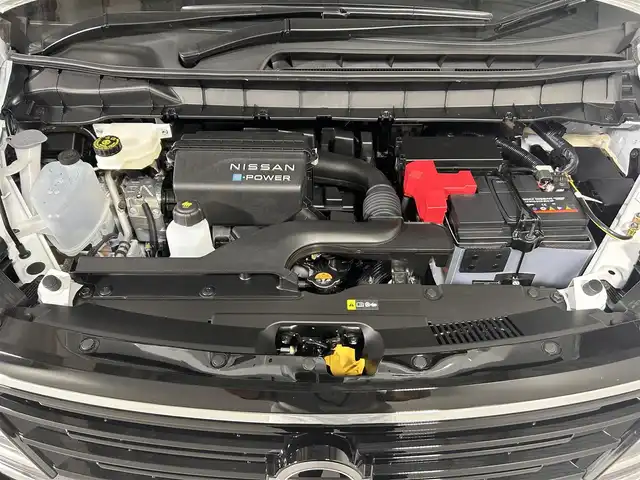日産 セレナ e－パワー ハイウェイスター V 佐賀県 2025(令7)年 0.1千km プリズムホワイト 純正12.3インチナビ/フルセグTV/Bluetooth/両側パワースライドドア/ハンズフリースライドドア/純正11インチ後席モニター/プロパイロット/衝突軽減ブレーキ/レーンキープアシスト/コーナーセンサー/電子パーキング/ブレーキホールド/タイプC入力端子/USB入力端子/ワイヤレス充電/デジタルインナーミラー/純正前後ドライブレコーダー/ETC2.0/サンシェード/純正16インチアルミホイール