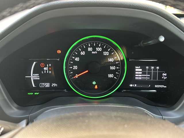 ホンダ ヴェゼル ハイブリッド RS ホンダセンシング 静岡県 2020(令2)年 2.3万km プレミアムクリスタルレッドM ホンダセンシング/・衝突軽減ブレーキ/・誤発進抑制機能/・車線維持支援システム/・標識認識機能/・コーナーセンサー/純正ナビ/・ラジオ/・CD/DVD/フルセグTV/Bluetooth/SD/USB/ipod/主要装備/・レーダークルーズコントロール　/・ドライブレコーダー　/・ＥＴＣ　/・バックカメラ　/・純正デジタルインナーミラー　/・ステアリングリモコン　/・パドルシフト　/・アイドリングストップ/・プッシュスタート/・ブレーキホールド/・LEDヘッドライト/・LEDフォグランプ