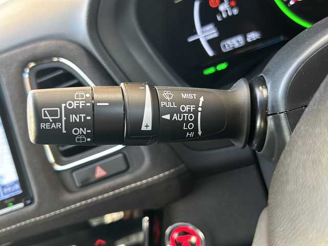 ホンダ ヴェゼル ハイブリッド RS ホンダセンシング 静岡県 2020(令2)年 2.3万km プレミアムクリスタルレッドM ホンダセンシング/・衝突軽減ブレーキ/・誤発進抑制機能/・車線維持支援システム/・標識認識機能/・コーナーセンサー/純正ナビ/・ラジオ/・CD/DVD/フルセグTV/Bluetooth/SD/USB/ipod/主要装備/・レーダークルーズコントロール　/・ドライブレコーダー　/・ＥＴＣ　/・バックカメラ　/・純正デジタルインナーミラー　/・ステアリングリモコン　/・パドルシフト　/・アイドリングストップ/・プッシュスタート/・ブレーキホールド/・LEDヘッドライト/・LEDフォグランプ