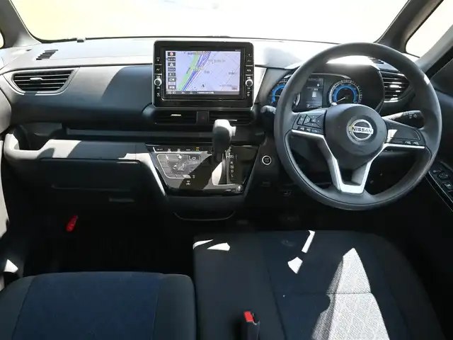 日産 ルークス ハイウェイスター X 千葉県 2021(令3)年 3.2万km フローズンバニラパール エマージェンシーブレーキ/ハンズフリー左側パワースライドドア/右イージークローザードア/9インチ純正SDナビ/地デジTV/【DVD/CD再生機能　Bluetooth接続】/アラウンドビューモニター/ドライブレコーダー（DH5-D）/ステアリングスイッチ/LEDヘッドライト/フォグライト/ウインカーミラー/リアコーナーセンサー/サイド/カーテンエアバッグ/純正14インチアルミホイル/インテリジェントキー