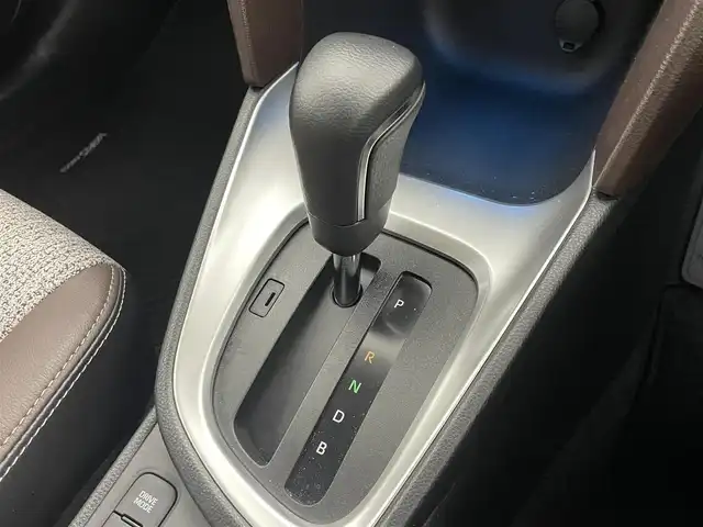 トヨタ ヤリスクロス ハイブリッド Z 岡山県 2022(令4)年 1.8万km ブラックマイカ 純正ディスプレイオーディオ/【USB/フルセグTV/Bluetooth/Carplay】/全方位カメラ/D/N席シートヒーター/ETC/衝突軽減ブレーキ/オートマチックハイビーム/横滑り防止装置/ブレーキホールド/電動パーキングブレーキ/アダプティブクルーズコントロール/オートライト/AAC/純正18インチアルミホイール/純正フロアマット/スマートキー/プッシュスタート