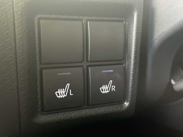 ダイハツ タント カスタム RS 愛知県 2023(令5)年 1.3万km ブラックマイカメタリック/シャイニングホワイトパール /禁煙車//純正9インチディスプレイオーディオ//フルセグTV//ETC//バックカメラ//スマートアシスト//衝突回避支援ブレーキ//衝突警報//誤発進抑制//車線逸脱警報//路側逸脱警報//ふらつき警報//先行車発進お知らせ//標識認識//アダプティブドライビングビーム//前後コーナーセンサー//360°スーパーUV&IRカットガラス//LEDヘッドライト//オートライト//LEDフォグランプ//両側パワースライドドア//合皮×ファブリックコンビシート//前席シートヒーター//革巻きステアリング//ステアリングスイッチ//プッシュスタート//電動格納ミラーウィンカー//アイドリングストップ//横滑り防止装置//イモビライザー//新車保証書