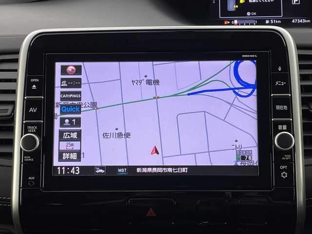 日産 セレナ ハイウェイスター 新潟県 2017(平29)年 4.8万km ダイヤモンドブラック プッシュスタート/純正ナビ(CD/DVD/Bluetooth)　/バックモニター　/フルセグＴＶ　/両側スライドドア　/Ｂｌｕｅｔｏｏｔｈ接続　/クルーズコントロール　　/ＬＥＤオートライト　/純正ＡＷ　/アイドリングストップ　/電格ミラー　/取扱説明書