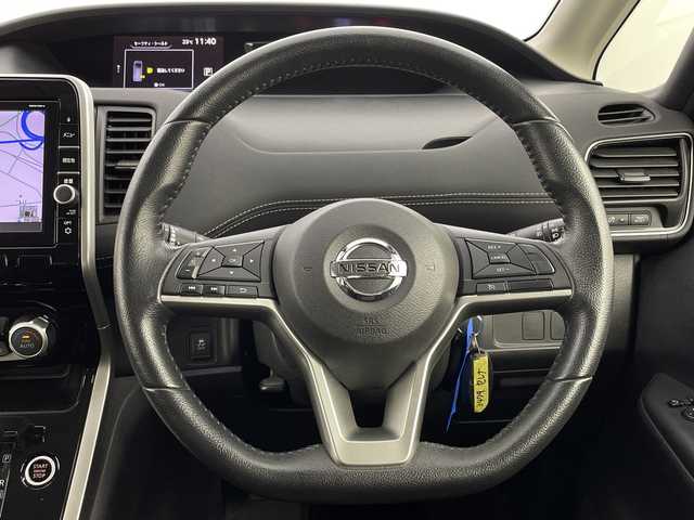 日産 セレナ ハイウェイスター 新潟県 2017(平29)年 4.8万km ダイヤモンドブラック プッシュスタート/純正ナビ(CD/DVD/Bluetooth)　/バックモニター　/フルセグＴＶ　/両側スライドドア　/Ｂｌｕｅｔｏｏｔｈ接続　/クルーズコントロール　　/ＬＥＤオートライト　/純正ＡＷ　/アイドリングストップ　/電格ミラー　/取扱説明書