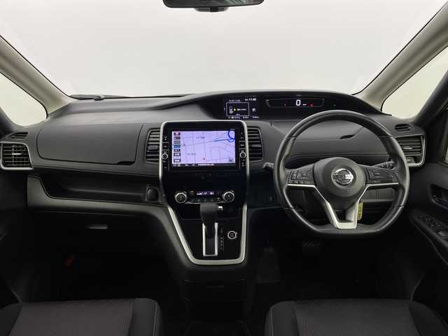 日産 セレナ ハイウェイスター 新潟県 2017(平29)年 4.8万km ダイヤモンドブラック プッシュスタート/純正ナビ(CD/DVD/Bluetooth)　/バックモニター　/フルセグＴＶ　/両側スライドドア　/Ｂｌｕｅｔｏｏｔｈ接続　/クルーズコントロール　　/ＬＥＤオートライト　/純正ＡＷ　/アイドリングストップ　/電格ミラー　/取扱説明書