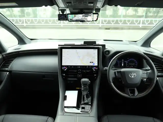 トヨタ アルファード Z 神奈川県 2024(令6)年 1.1万km ブラック ワンオーナー/デジタルインナーミラー/ETC2.0/ムーンルーフ/パワーサンシェード/ブラインドスポットモニター/前後ドラレコ/置くだけ充電/カラーヘッドアップディスプレイ/エアーシート/シートヒーター/225/60R18/純正18インチAW/スペアタイヤ/スペアスマートキー/TOYOTA純正メモリナビ/フルセグテレビ/バックカメラ/アイドリングストップ/ウィンカーミラー/クルーズコントロール(追従機能付き)/ドアバイザー/プッシュスタート/両側パワースライドドア/純正フロアマット/コーナーセンサー前後/保証書/取説/記録簿(R7/全ディーラー)
