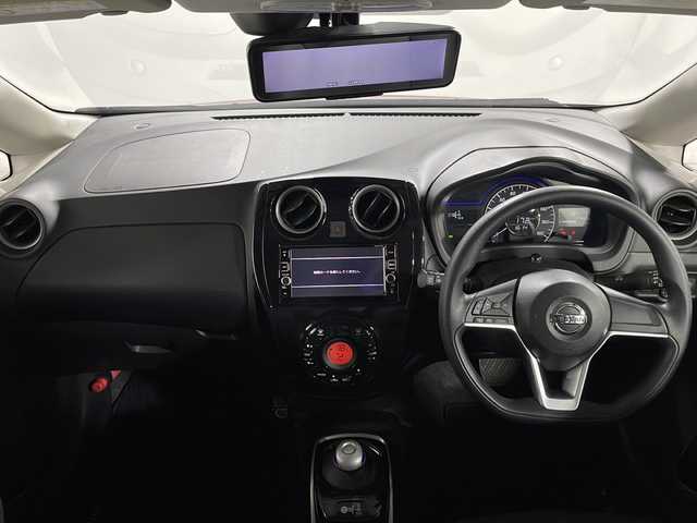 日産 ノート e－パワー X 広島県 2017(平29)年 2.8万km ガーネットレッド 純正ナビ/アラウンドビューモニター/デジタルインナーミラー/エマージェンシーブレーキ/車線逸脱抑制/前後コーナーセンサー/誤発進抑制機能/オートライト/LEDヘッドランプ/ETC/スマートキー