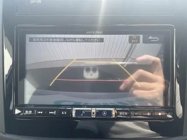 スバル フォレスター ハイブリッド アドバンス 熊本県 2022(令4)年 4.2万km アイスシルバーメタリック 社外ナビ/・AM/FM/CD/DVD/USB/BT/・フルセグTV/・AppleCarPlay/AndroidAuto/バックカメラ/・フロント/サイド/アイサイトＸ/・先行車発進お知らせ機能/・青信号お知らせ機能/・ブラインドスポットモニター/・全車速追従機能付きクルーズコントロール/・ステアリング連動ヘッドライトレベライザー/後方コーナーセンサー/革巻きステアリング/・ステアリングリモコン/・ステアリングヒーター/ハーフレザーシート/・D/Nシートヒーター/・D/N席パワーシート/・D席シートメモリー/オートライト/・フォグランプ/・LEDライト/インテリジェントルームミラー/純正ドライブレコーダー（前後）/電動格納ミラー/・ウィンカーミラー/電動サイドブレーキ/・オートブレーキホールドボタン/ドアバイザー/純正アルミホイール/純正フロアマット/スマートキー/・スペアキー