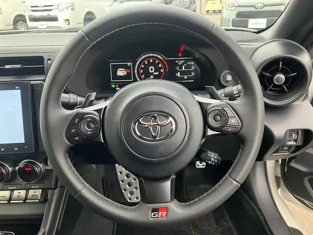 トヨタ ＧＲ８６ RZ 道南・函館 2024(令6)年 0.5万km クリスタルホワイトパール /社外ディスプレイオーディオ//バックカメラ//ETC//ハーフレザーシート//前席シートヒーター//LEDヘッドライト//ステアリング連動ヘッドランプ//オートライト//プリクラッシュブレーキ//後退時ブレーキアシスト//ブラインドスポットディテクション//レーダークルーズコントロール//スマートキー//エンジンプッシュスタート//取扱説明書//保証書