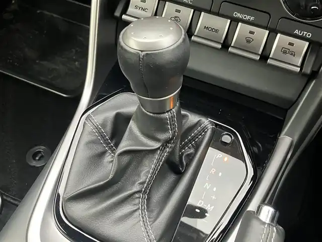 トヨタ ＧＲ８６ RZ 道南・函館 2024(令6)年 0.5万km クリスタルホワイトパール /社外ディスプレイオーディオ//バックカメラ//ETC//ハーフレザーシート//前席シートヒーター//LEDヘッドライト//ステアリング連動ヘッドランプ//オートライト//プリクラッシュブレーキ//後退時ブレーキアシスト//ブラインドスポットディテクション//レーダークルーズコントロール//スマートキー//エンジンプッシュスタート//取扱説明書//保証書