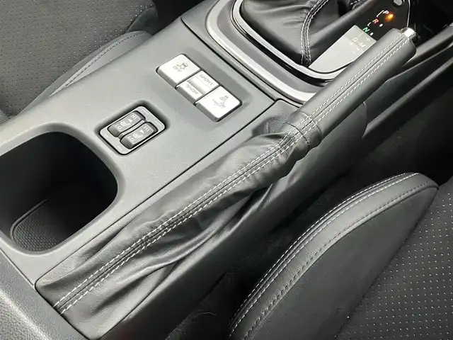 トヨタ ＧＲ８６ RZ 道南・函館 2024(令6)年 0.5万km クリスタルホワイトパール /社外ディスプレイオーディオ//バックカメラ//ETC//ハーフレザーシート//前席シートヒーター//LEDヘッドライト//ステアリング連動ヘッドランプ//オートライト//プリクラッシュブレーキ//後退時ブレーキアシスト//ブラインドスポットディテクション//レーダークルーズコントロール//スマートキー//エンジンプッシュスタート//取扱説明書//保証書