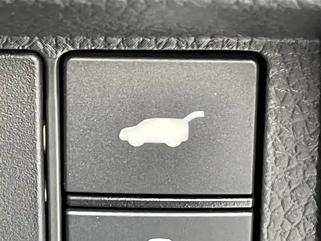 ホンダ ステップワゴン スパーダ 東京都 2024(令6)年 0.9万km プラチナホワイトパール ワンオーナー/純正11.4型ナビ/フルセグTV/CD/DVD/純正15.6型天吊モニター/アドバンスドルームミラー/ホンダセンシング/前席シートヒーター/両側電動ドア/電動リアゲート/ETC/前後ドライブレコーダー