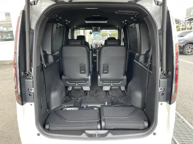 ホンダ ステップワゴン スパーダ 東京都 2024(令6)年 0.9万km プラチナホワイトパール ワンオーナー/純正11.4型ナビ/フルセグTV/CD/DVD/純正15.6型天吊モニター/アドバンスドルームミラー/ホンダセンシング/前席シートヒーター/両側電動ドア/電動リアゲート/ETC/前後ドライブレコーダー