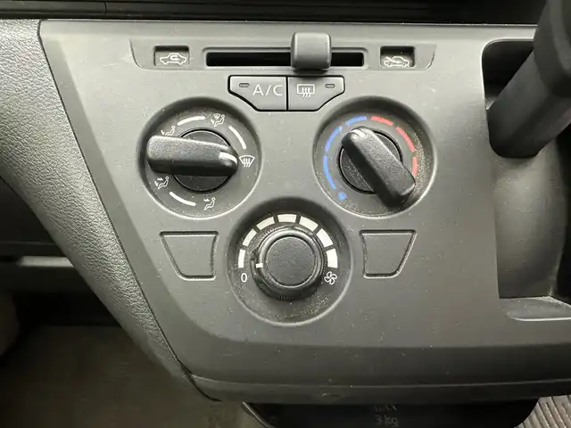 日産 デイズ S 兵庫県 2020(令2)年 6.3万km スターリングシルバーM ・純正SDナビ/・フルセグTV/・Bluetooth接続あり/・バックカメラ/・ETC/・フルセグTV/・前方ドライブレコーダー/・リモコンキー/・電動格納ミラー/・オートライト/・純正フロアマット/・純正ホイールキャップ