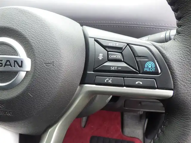 日産 セレナ e－パワー ハイウェイスター V 千葉県 2022(令4)年 4.4万km ダイヤモンドブラック エマージェンシーブレーキ/プロパイロット/インテリジェントクルーズコントロール/インテリジェントルームミラー/両側パワースライドドア/純正SDナビ/地デジTV/【DVD/CD再生機能　Bluetooth接続】/アラウンドビューモニター/ドライブレコーダー/革巻きステアリング/ステアリングスイッチ/ETC/LEDヘッドライト/フォグライト/ウインカーミラー/コーナーセンサー/純正16インチアルミホイル/サイド/カーテンエアバッグ/インテリジェントキー