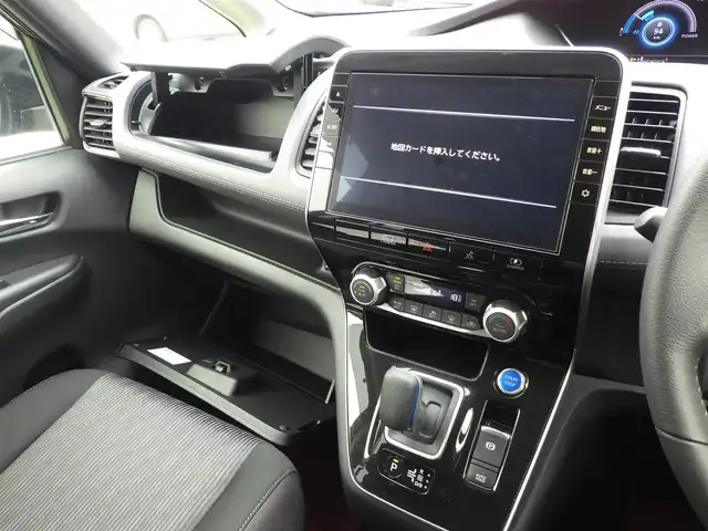 日産 セレナ e－パワー ハイウェイスター V 千葉県 2022(令4)年 4.4万km ダイヤモンドブラック エマージェンシーブレーキ/プロパイロット/インテリジェントクルーズコントロール/インテリジェントルームミラー/両側パワースライドドア/純正SDナビ/地デジTV/【DVD/CD再生機能　Bluetooth接続】/アラウンドビューモニター/ドライブレコーダー/革巻きステアリング/ステアリングスイッチ/ETC/LEDヘッドライト/フォグライト/ウインカーミラー/コーナーセンサー/純正16インチアルミホイル/サイド/カーテンエアバッグ/インテリジェントキー