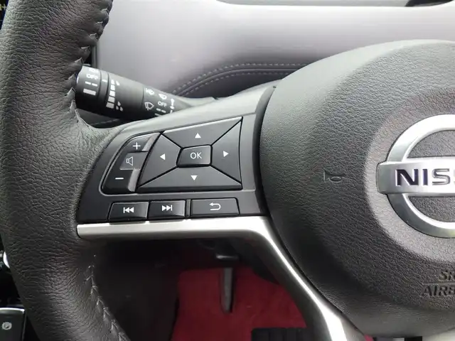 日産 セレナ e－パワー ハイウェイスター V 千葉県 2022(令4)年 4.4万km ダイヤモンドブラック エマージェンシーブレーキ/プロパイロット/インテリジェントクルーズコントロール/インテリジェントルームミラー/両側パワースライドドア/純正SDナビ/地デジTV/【DVD/CD再生機能　Bluetooth接続】/アラウンドビューモニター/ドライブレコーダー/革巻きステアリング/ステアリングスイッチ/ETC/LEDヘッドライト/フォグライト/ウインカーミラー/コーナーセンサー/純正16インチアルミホイル/サイド/カーテンエアバッグ/インテリジェントキー