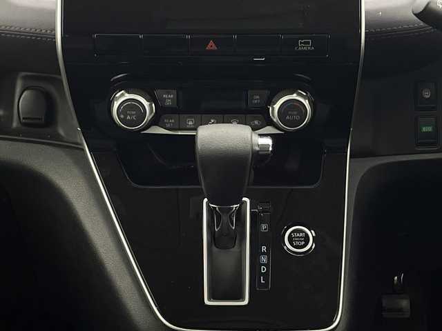 日産 セレナ ハイウェイスター V 新潟県 2020(令2)年 3.6万km ブリリアントホワイトパール エマージェンシーブレーキ/フリップダウンモニター/純正SDナビ/　CD/DVD/Bluetooth/フルセグTV/アラウンドビューモニター/両側パワースライドドア/フットオープナー/クルーズコントロール/LEDオートライト/純正16インチアルミホイール/ステアリングリモコン/ブラインドスポットアシスト/電格ミラー/ウィンカーミラー/スマートキー/ETC