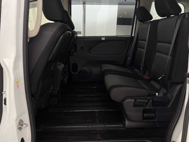 日産 セレナ ハイウェイスター V 新潟県 2020(令2)年 3.6万km ブリリアントホワイトパール エマージェンシーブレーキ/フリップダウンモニター/純正SDナビ/　CD/DVD/Bluetooth/フルセグTV/アラウンドビューモニター/両側パワースライドドア/フットオープナー/クルーズコントロール/LEDオートライト/純正16インチアルミホイール/ステアリングリモコン/ブラインドスポットアシスト/電格ミラー/ウィンカーミラー/スマートキー/ETC