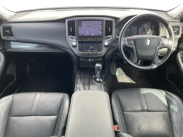 トヨタ クラウン ハイブリッド アスリートG 福岡県 2013(平25)年 9.1万km プレシャスブラックパール ムーンルーフ/純正マルチナビ/フルセグTV/CD/DVD/BT/AM/FM/バックカメラ/クルーズコントロール/前席パワーシート/前席シートヒーター＆ベンチレーション/ステアリングヒーター/シートメモリー/HIDオートライト/フォグランプ/ビルトインETC/純正AW/スペアキー1、カードキー1