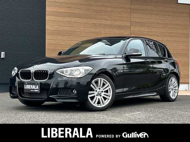 ＢＭＷ １１６ｉ Mスポーツ 宮崎県 2015(平27)年 6.4万km 黒 コネクテッドナビはBMWの３G通信サービス終了のため使用できません/・Bluetooth/・AUX/・CD/DVD/・AM/FM/HIDライト/・コーナーセンサー(後方のみ)/・オートライト/バックカメラ/プッシュスタート/スマートキー/ETC/取扱説明書/・保証書/アイドリングストップ