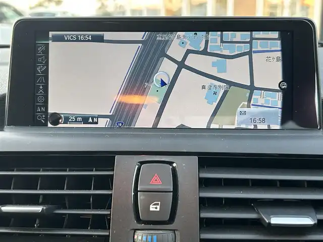 ＢＭＷ １１６ｉ Mスポーツ 宮崎県 2015(平27)年 6.4万km 黒 コネクテッドナビはBMWの３G通信サービス終了のため使用できません/・Bluetooth/・AUX/・CD/DVD/・AM/FM/HIDライト/・コーナーセンサー(後方のみ)/・オートライト/バックカメラ/プッシュスタート/スマートキー/ETC/取扱説明書/・保証書/アイドリングストップ