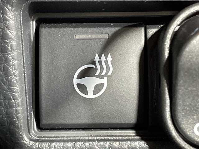 トヨタ プリウス Z 神奈川県 2023(令5)年 1.5万km アティチュードブラックマイカ モデリスタエアロ【フロント/サイド/リア】/TEIN車高調【純正サス有】/パノラマルーフ/純正１２．３型Ｄディスプレイオーディオ/純正前後ドライブレコーダー【DA連動】/純正ビルトインETC2.0【DA連動】/Tコネクトナビ　/フルセグ　Bluetooth　USB　Miracast/パノラミックビューモニター【バックカメラ洗浄機能】/トヨタチームメイト　/アドバンストＰ　/パワーバックドア/シンプルインテリジェントパーキングアシスト　/セーフティセンス/ブラインドスポットモニター/プリクラッシュセーフティ/緊急操舵支援/レーントレーシングアシスト/オートマチックハイビーム/パーキングサポートブレーキ/自動防眩ミラー/置くだけ充電/AC100V/レザーシート/前席シートヒーター＆ベンチレーション/運転席パワーシート＆ポジションメモリ/革巻きステアリング/ステアリングスイッチ/電動パーキングブレーキ/オートブレーキホールド/プッシュスタート/スマートキー/LEDヘッドランプ/純正リアスポイラー/純正19インチアルミホイール