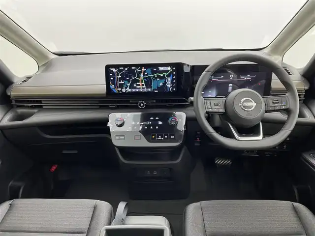 日産 セレナ e－パワー ハイウェイスター V 千葉県 2025(令7)年 0.1万km未満 プリズムホワイト 登録済未使用車/エマージェンシーブレーキ/・プロパイロット/・レーンキープアシスト/・車線逸脱警報システム/・ブラインドスポットモニター/・クリアランスソナー/純正12.3インチコネクティッドナビ/・USB/Bluetooth/フルセグTV/・アラウンドビューモニター/・ビルトインETC2.0/・インテリジェントルームミラー/両側電動ドア/革巻きステアリング/・ステアリングスイッチ/電子パーキング/・ブレーキホールド/ハーフレザーシート/左右独立エアコン/置くだけ充電/オートライト/・オートマチックハイビーム/・LEDヘッドライト/・LEDフォグランプ/純正16インチAW/電動格納ウインカーミラー/プッシュスタート/・スマートキー/・スペアキー/取扱説明書、新車時保証書