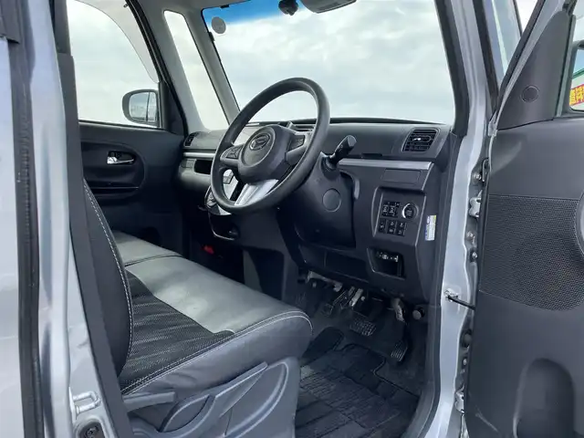 ダイハツ タント カスタムX トップED VS SAⅢ 千葉県 2019(令1)年 2.3万km ブライトシルバーメタリック 純正８型ナビ/フルセグ/DVD/CD/BT/USB/全方位カメラ・ETC/ドライブレコーダー（前方のみ）/運転席シートヒーター/両側パワースライドドア/スマートアシストIII/レーンキープアシスト/LEDヘッドライト/フォグライト/純正14インチアルミホイル/プッシュエンジンスタート/アイドリングストップ/フロアマット/ドアバイザー/スペアキーｘ１/スタットレスセット積み込み/（タイヤ溝5部山）