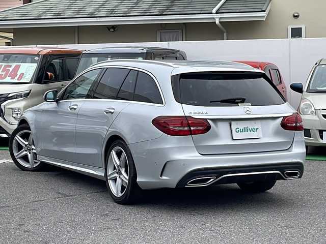 メルセデス・ベンツ Ｃ２２０ｄ ステーションワゴン アバンギャルドAMGライン 愛知県 2019(平31)年 9.2万km イリジウムシルバー /革シート//両席パワーシート（メモリー機能あり）//両席シートヒーター//純正１４AW付サマータイヤ//ステアリングスイッチ//純正メーカーナビ//フルセグ//AM/FM/BT/USB/SD//AppleCarPlay/Android Auto//バックカメラ//前後ドラレコ//オートリトラクタブルミラー//パドルシフト//レーンチェンジアシスト//ブラインドスポットモニタリング//道路標準アシスト//アクティブステリングアシスト//車高調整スイッチ//マルチコントロール//DYNAMIC SELECT//衝突軽減//ETC2.0//革巻きステアリング//パワーリアゲート//社外レーダー(SUPER CAT)//アナログ時計//アテンションアシスト//マルチファンクションディスプレイ//カメラ＆パーキング//トノカバー//ルーフレール//アイドリングストップ//プッシュスタート//スマートキー×１//取扱説明書・保証整備手帳・記録簿(H31/R1)あり