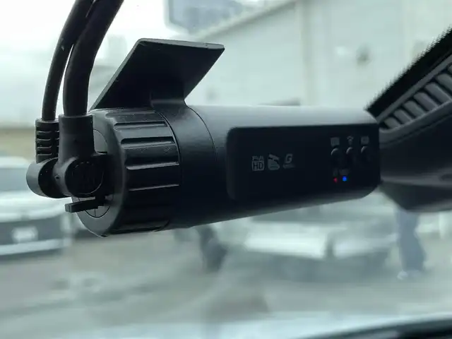 メルセデス・ベンツ Ｃ２２０ｄ ステーションワゴン アバンギャルドAMGライン 愛知県 2019(平31)年 9.2万km イリジウムシルバー /革シート//両席パワーシート（メモリー機能あり）//両席シートヒーター//純正１４AW付サマータイヤ//ステアリングスイッチ//純正メーカーナビ//フルセグ//AM/FM/BT/USB/SD//AppleCarPlay/Android Auto//バックカメラ//前後ドラレコ//オートリトラクタブルミラー//パドルシフト//レーンチェンジアシスト//ブラインドスポットモニタリング//道路標準アシスト//アクティブステリングアシスト//車高調整スイッチ//マルチコントロール//DYNAMIC SELECT//衝突軽減//ETC2.0//革巻きステアリング//パワーリアゲート//社外レーダー(SUPER CAT)//アナログ時計//アテンションアシスト//マルチファンクションディスプレイ//カメラ＆パーキング//トノカバー//ルーフレール//アイドリングストップ//プッシュスタート//スマートキー×１//取扱説明書・保証整備手帳・記録簿(H31/R1)あり