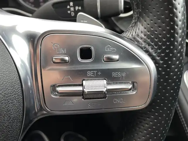 メルセデス・ベンツ Ｃ２２０ｄ ステーションワゴン アバンギャルドAMGライン 愛知県 2019(平31)年 9.2万km イリジウムシルバー /革シート//両席パワーシート（メモリー機能あり）//両席シートヒーター//純正１４AW付サマータイヤ//ステアリングスイッチ//純正メーカーナビ//フルセグ//AM/FM/BT/USB/SD//AppleCarPlay/Android Auto//バックカメラ//前後ドラレコ//オートリトラクタブルミラー//パドルシフト//レーンチェンジアシスト//ブラインドスポットモニタリング//道路標準アシスト//アクティブステリングアシスト//車高調整スイッチ//マルチコントロール//DYNAMIC SELECT//衝突軽減//ETC2.0//革巻きステアリング//パワーリアゲート//社外レーダー(SUPER CAT)//アナログ時計//アテンションアシスト//マルチファンクションディスプレイ//カメラ＆パーキング//トノカバー//ルーフレール//アイドリングストップ//プッシュスタート//スマートキー×１//取扱説明書・保証整備手帳・記録簿(H31/R1)あり