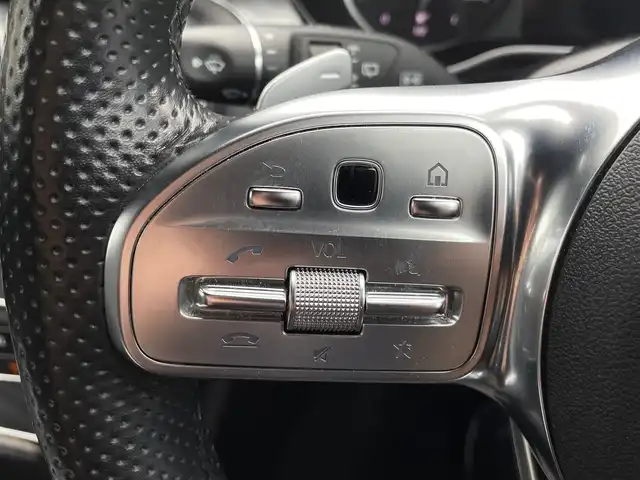 メルセデス・ベンツ Ｃ２２０ｄ ステーションワゴン アバンギャルドAMGライン 愛知県 2019(平31)年 9.2万km イリジウムシルバー /革シート//両席パワーシート（メモリー機能あり）//両席シートヒーター//純正１４AW付サマータイヤ//ステアリングスイッチ//純正メーカーナビ//フルセグ//AM/FM/BT/USB/SD//AppleCarPlay/Android Auto//バックカメラ//前後ドラレコ//オートリトラクタブルミラー//パドルシフト//レーンチェンジアシスト//ブラインドスポットモニタリング//道路標準アシスト//アクティブステリングアシスト//車高調整スイッチ//マルチコントロール//DYNAMIC SELECT//衝突軽減//ETC2.0//革巻きステアリング//パワーリアゲート//社外レーダー(SUPER CAT)//アナログ時計//アテンションアシスト//マルチファンクションディスプレイ//カメラ＆パーキング//トノカバー//ルーフレール//アイドリングストップ//プッシュスタート//スマートキー×１//取扱説明書・保証整備手帳・記録簿(H31/R1)あり
