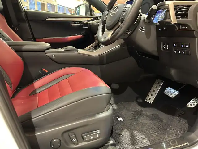 レクサス ＮＸ 300h Fスポーツ 道央・札幌 2019(平31)年 2.4万km ソニッククォーツ TRDエアロ＋マフラー/TRD19インチ鍛造AW/ムーンルーフ/ヘッドアップディスプレイ/マークレビンソンプレミアムサラウンド/パノラミックビューモニター/パーキングサポートブレーキ/アクセサリーコンセントAC100V/1500W/ブラインドスポットモニター＋RCTA/三眼フルLEDヘッドランプ＋AHS/ 　＋寒冷地仕様/おくだけ充電/ルーフレール/後席6：4分割電動リクライニング/オーナメントパネル本アルミ名栗調仕上げ