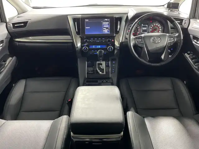 トヨタ アルファード S Cパッケージ 神奈川県 2021(令3)年 3.9万km ブラック 純正9型ディスプレイオーディオ/AM FM Bluetooth フルセグ DVD/バックカメラ/ツインムーンルーフ/モデリスタエアロ/純正フリップダウンモニター/セーフティセンス/レーントレーシングアラート/クリアランスソナー/パーキングサポートブレーキ/プリクラッシュセーフティ/ブラインドスポットモニター/リヤ・クロストラフィック・アラート/ロードサインアシスト/レーダークルーズコントロール/デジタルインナーミラー/前後ドライブレコーダー/レザーシート/パワーシート/シートメモリー/前席シートヒーター/前席シートベンチレーション/ステアリングヒーター/ステアリングリモコン/ビルトインETC/オートホールド/純正18インチアルミホイル/LEDヘッドライト/オートライト/オートマチックハイビーム/スマートキー