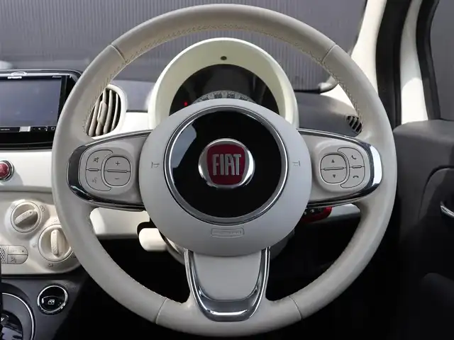 フィアット ５００ 1．2 ポップ 長野県 2018(平30)年 5.3万km 白 ワンオーナー/社外メモリナビ（AVIC-RZ801）/フルセグTV/DVD/CD/USB/SD/Bluetooth/ETC/キーレス/スペアキー/新車時保証書/取扱説明書