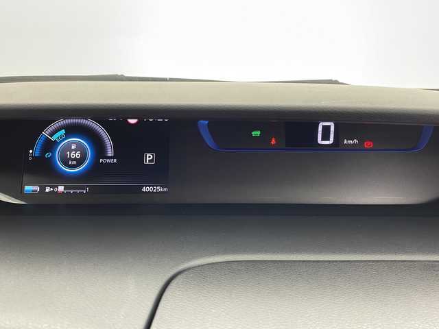 日産 セレナ e－パワー ハイウェイスター V 千葉県 2019(平31)年 4万km ブリリアントホワイトパール セーフティパックB/・エマージェンシーブレーキ/・車線逸脱防止アシスト/・踏み間違い防止機能/・インテリジェントパーキングアシスト/・標識検知機能/・ふらつき警報/純正メモリーナビ/・フルセグTV/・Bluetoothオーディオ接続/全方位カメラ/デジタルインナーミラー/両側パワースライドドア/スマートキー/LEDヘッドライト/前後コーナーセンサー