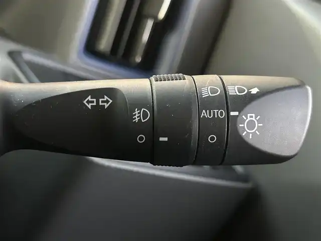 ダイハツ タント カスタム X 兵庫県 2019(令1)年 4.8万km シャイニングホワイトパール 社外メモリナビ/バックカメラ/ビルトインETC/純正14インチアルミホイール/純正フロアマット/前席シートヒーター/両側パワースライドドア/USBポート/Bluetooth接続/LEDヘッドライト/スペアキー/CD/DVD/スイッチスタート