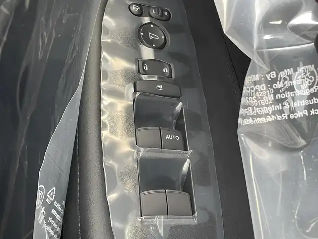 ホンダ ＷＲ－Ｖ Z+ 東京都 2025(令7)年 0.1千km クリスタルブラックパール 登録済未使用車/純正コネクトナビ/バックモニター/衝突軽減/路外逸脱抑制機能/パーキングセンサー/アダプティブクルーズコントロール/ステアリングスイッチ/横滑り抑制機能/スマートキー/オートエアコン