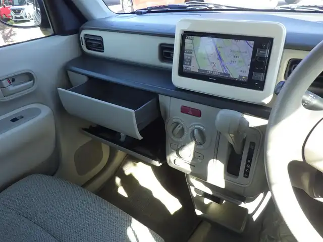 スズキ ラパン L 千葉県 2015(平27)年 2.9万km フォーンベージュM スズキセーフティサポート/アイドリングストップ/純正メモリーナビ/地デジTV/【DVD/CD再生機能　Bluetooth接続】/運転席シートヒーター/携帯リモコン