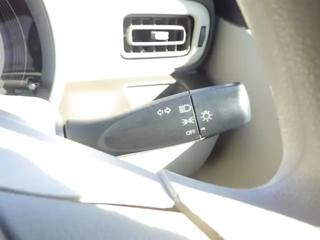 スズキ ラパン L 千葉県 2015(平27)年 2.9万km フォーンベージュM スズキセーフティサポート/アイドリングストップ/純正メモリーナビ/地デジTV/【DVD/CD再生機能　Bluetooth接続】/運転席シートヒーター/携帯リモコン