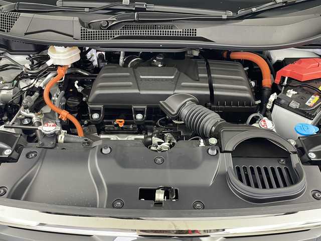 ホンダ ステップワゴン スパーダ eHEV 岐阜県 2025(令7)年 0.1千km プラチナホワイトパール 登録済み未使用車/純正11.4インチナビゲーション【LXM-247VFLi】/AppleCarplay /Android Auto/Bluetooth /CD DVD/フルセグテレビ/AM FM/SD/USB/革巻きステアリング/ステアリングリモコン/パドルシフト/メモリー機能付きパワーバックドア/ハーフレザーシート/シートヒーター(D/N席)/ ２列目シートオットマン/全列USBチャージャー付/両側パワースライドドア/LEDヘッドライト/ヘッドライトレベライザー/オートハイビーム/アダプティブドライビングビーム/スマートキー/プッシュスタート/スペアキー有/ホンダセンシング/先行車発進お知らせ機能/歩行者事故低減ステアリング/路外逸脱抑制機能/標識認識機能/渋滞追従機能付アダプティブクルーズコントロール（ACC）/車線維持支援システム（LKAS）/トラフィックジャムアシスト（渋滞運転支援機能）/ブラインドスポットインフォメーション/誤発進抑制機能/後方誤発進抑制機能/近距離衝突軽減ブレーキ/アクセル抑制機能/パーキングセンサーシステム/後退出庫サポート/減速セレクター