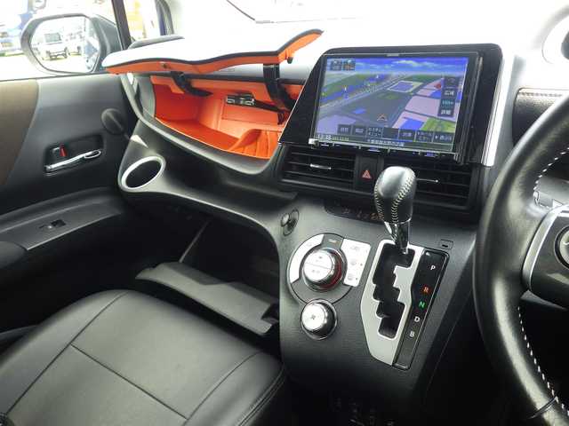 トヨタ シエンタ ハイブリッド G クエロ 千葉県 2020(令2)年 4.5万km 青Ⅱ 185/60R15/Toyota Safety Sense/・プリクラッシュセーフティ/・レーンディパーチャーアラート/・オートハイビーム/クルーズコントロール/両側パワースライドドア/社外メモリーナビ/地デジTV/【DVD/CD再生機能　Bluetooth接続】/バックカメラ/ドライブレコーダー（前後撮影）/革巻きステアリング/ステアリングヒーター/ステアリングスイッチ/ETC（2.0）/LEDヘッドライト/フォグライト/ウインカーミラー/クリアランスソナー/社外15インチアルミホイル/サイド/カーテンエアバッグ/スマートキー
