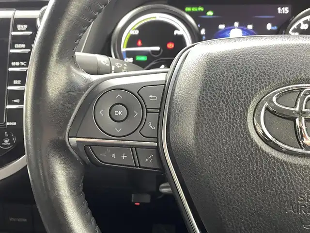 トヨタ カムリ WSレザーパッケージ 熊本県 2019(令1)年 6.9万km プラチナホワイトパールマイカ 黒革シート/純正8インチSDナビ/・フルセグTV/CD/DVD/BD/SD/USB/Bluetooth/バックカメラ/前方ドライブレコーダー/ビルトインETC2.0/ヘッドアップディスプレイ/電子パーキングブレーキ/AUTO HOLD機能/D＋N席パワーシート/シートヒーター/ISOFIX対応/パドルシフト/革巻きステアリング/ステアリングリモコン/純正18インチアルミホイール/純正LEDヘッドライト/純正LEDフォグライト/純正フロアマット/トヨタセーフティセンス/・レーダークルーズコントロール/・プリクラッシュセーフティ/・レーンディパーチャーアラート/・ブラインドスポットモニター/・クリアランスソナー/・リヤクロストラフィックアラート/・タイヤ空気圧警報システム/スマートキー/プッシュスタート/スペアキー1本/取扱説明書